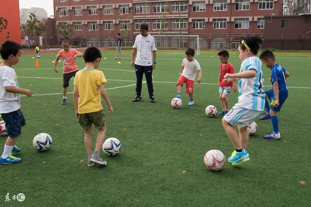 王哲林谈世界杯:上场就全力以赴 这是我的工作