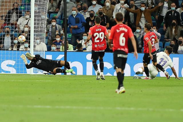 费尔德34+14张宁23+8赵嘉义21分 山西大胜青岛